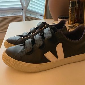 Veja 3-Lock Sneakers